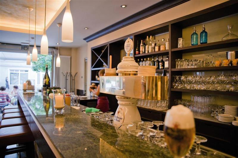 Hotel Weisses Lamm Veitshochheim Bagian luar foto