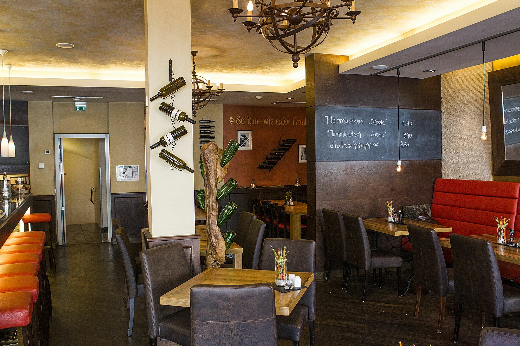 Hotel Weisses Lamm Veitshochheim Bagian luar foto